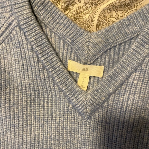 Super soft baby blue H&M knit sweater 💙 - Picture 2 of 3